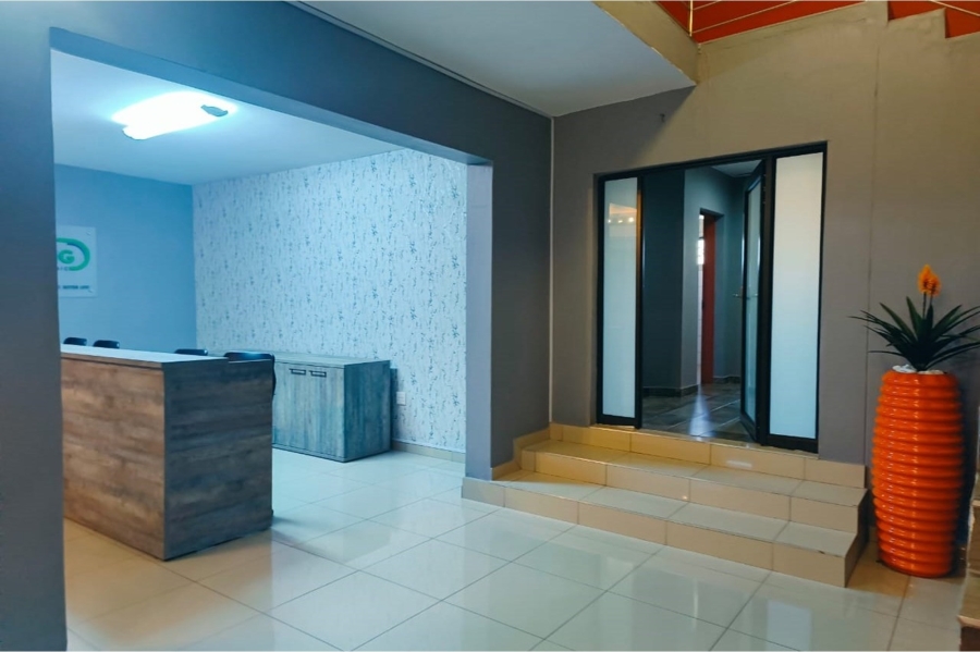 To Let commercial Property for Rent in Mogwase North West